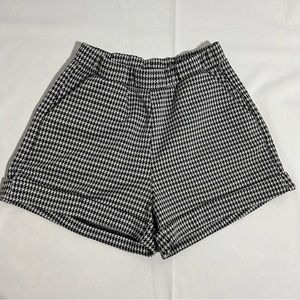houndstooth high-waisted stretchy shorts
